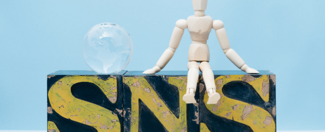 Comparison of Effective SNS Platforms in Vietnam